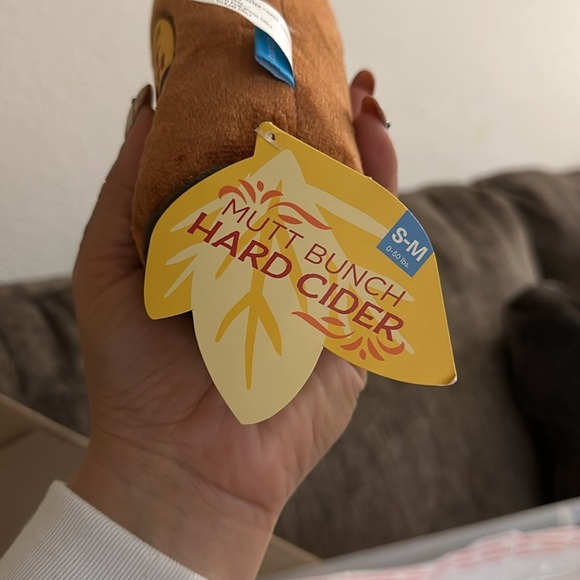 Bark Box Mutt Bunch Hard Cider Dog Toy Medium squeaker crinkle Fall New Pet Gift - Picture 2 of 3